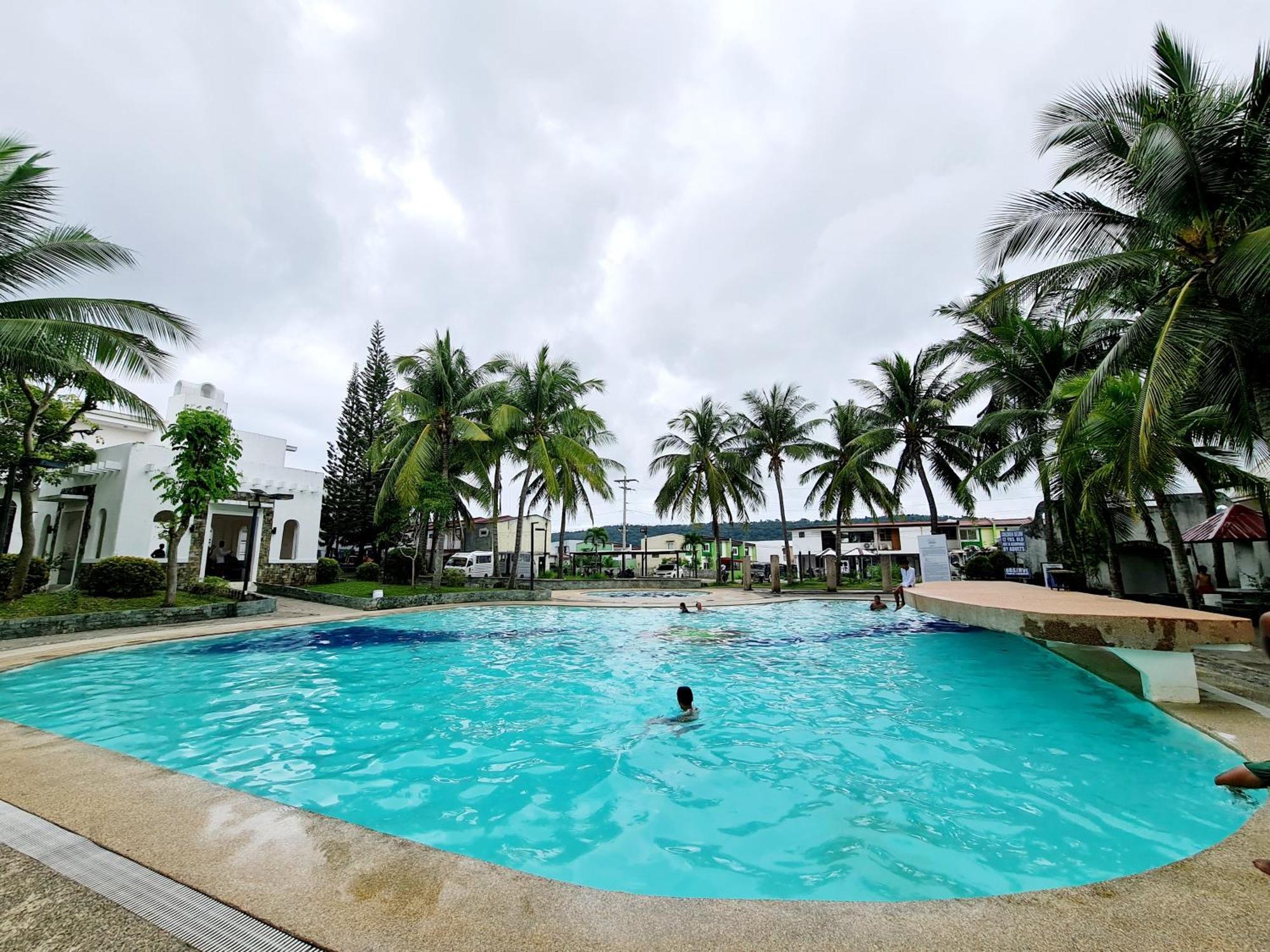 Calapan City Fully Furnished House Transient Near Xentromall L39 Eksteriør bilde
