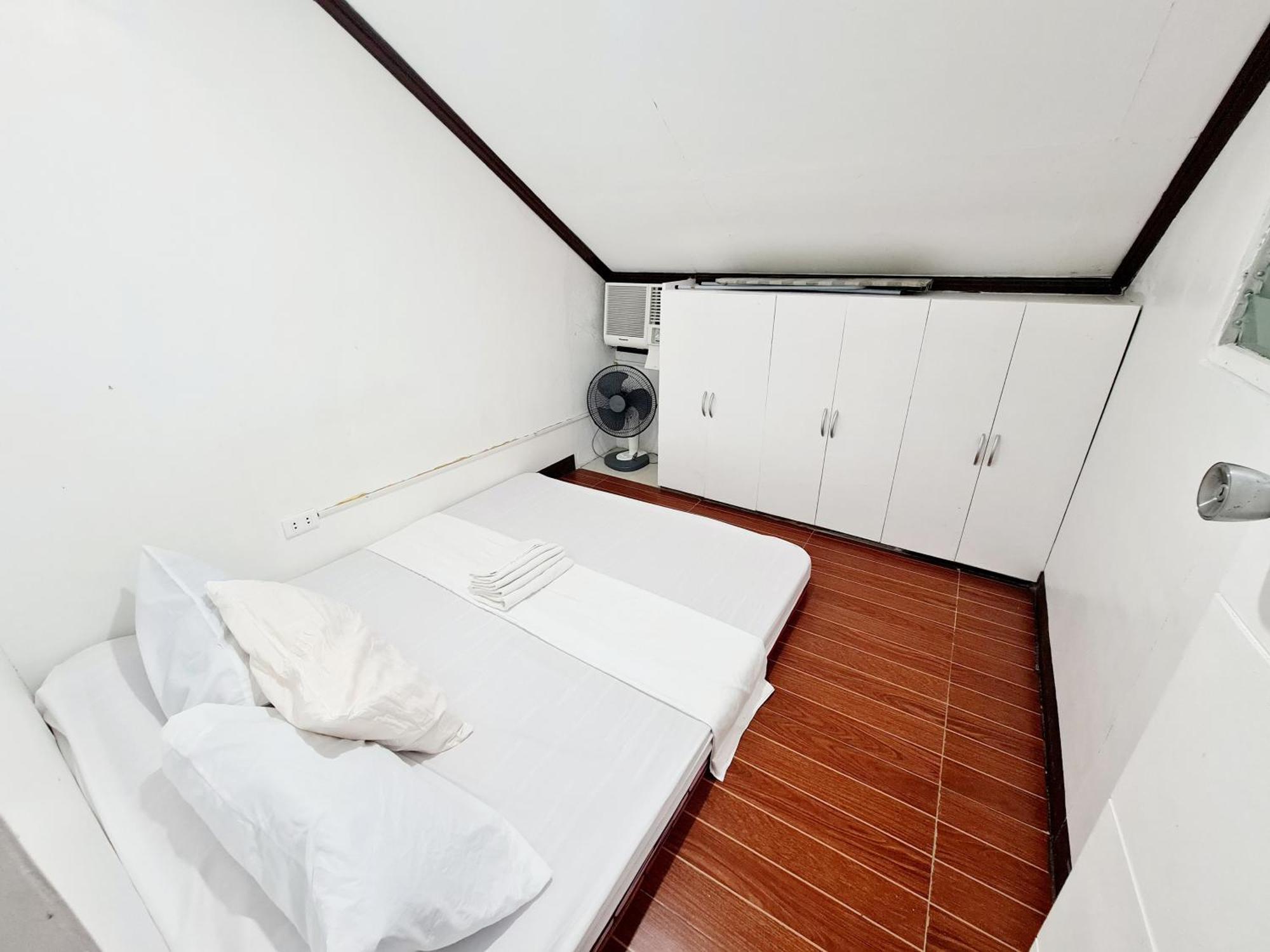Calapan City Fully Furnished House Transient Near Xentromall L39 Eksteriør bilde