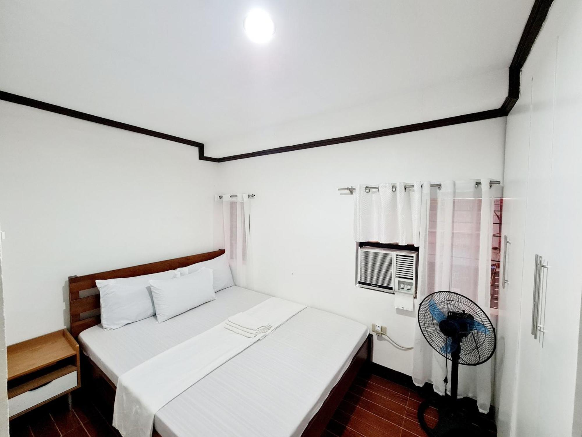 Calapan City Fully Furnished House Transient Near Xentromall L39 Eksteriør bilde
