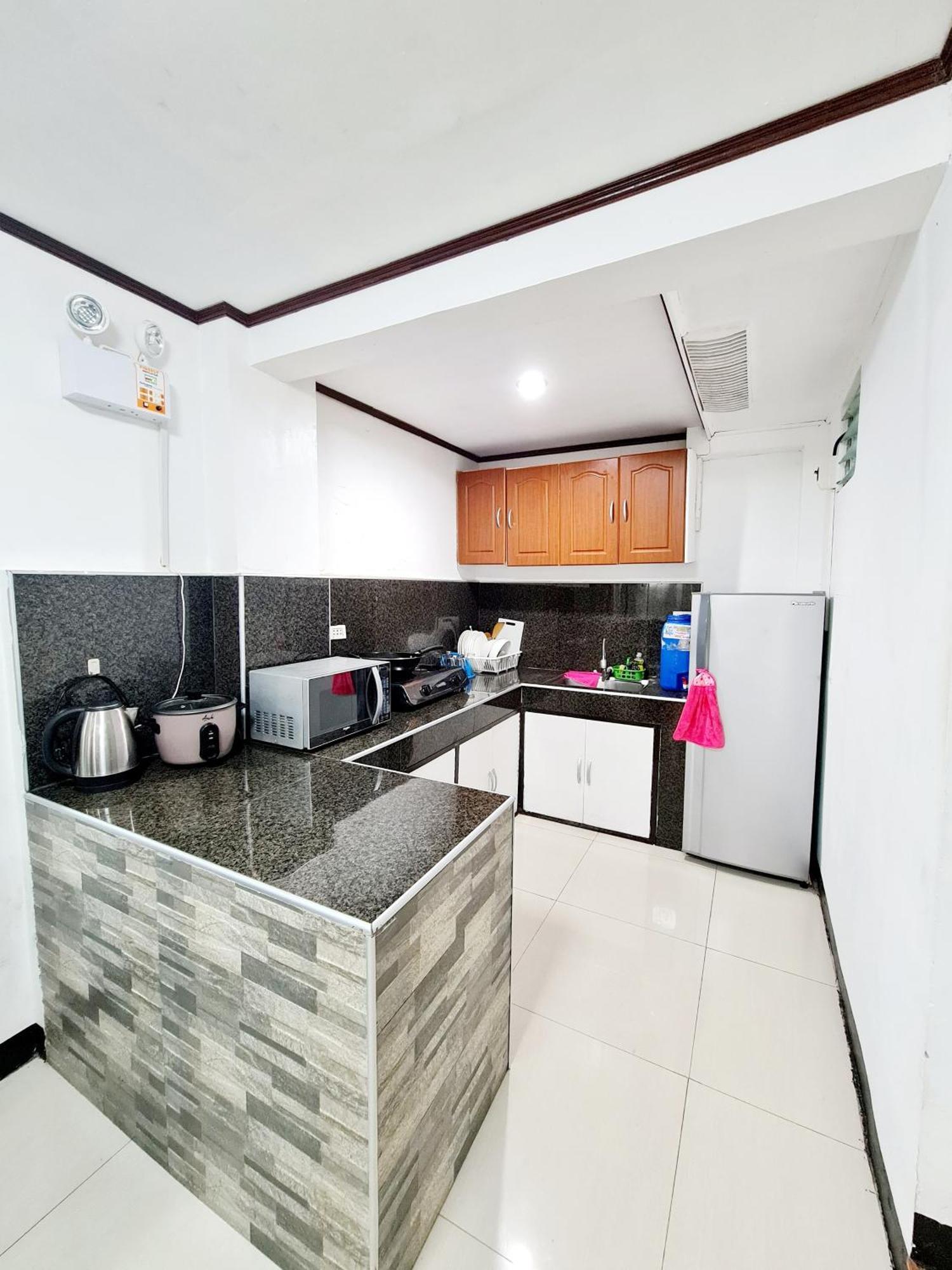 Calapan City Fully Furnished House Transient Near Xentromall L39 Eksteriør bilde