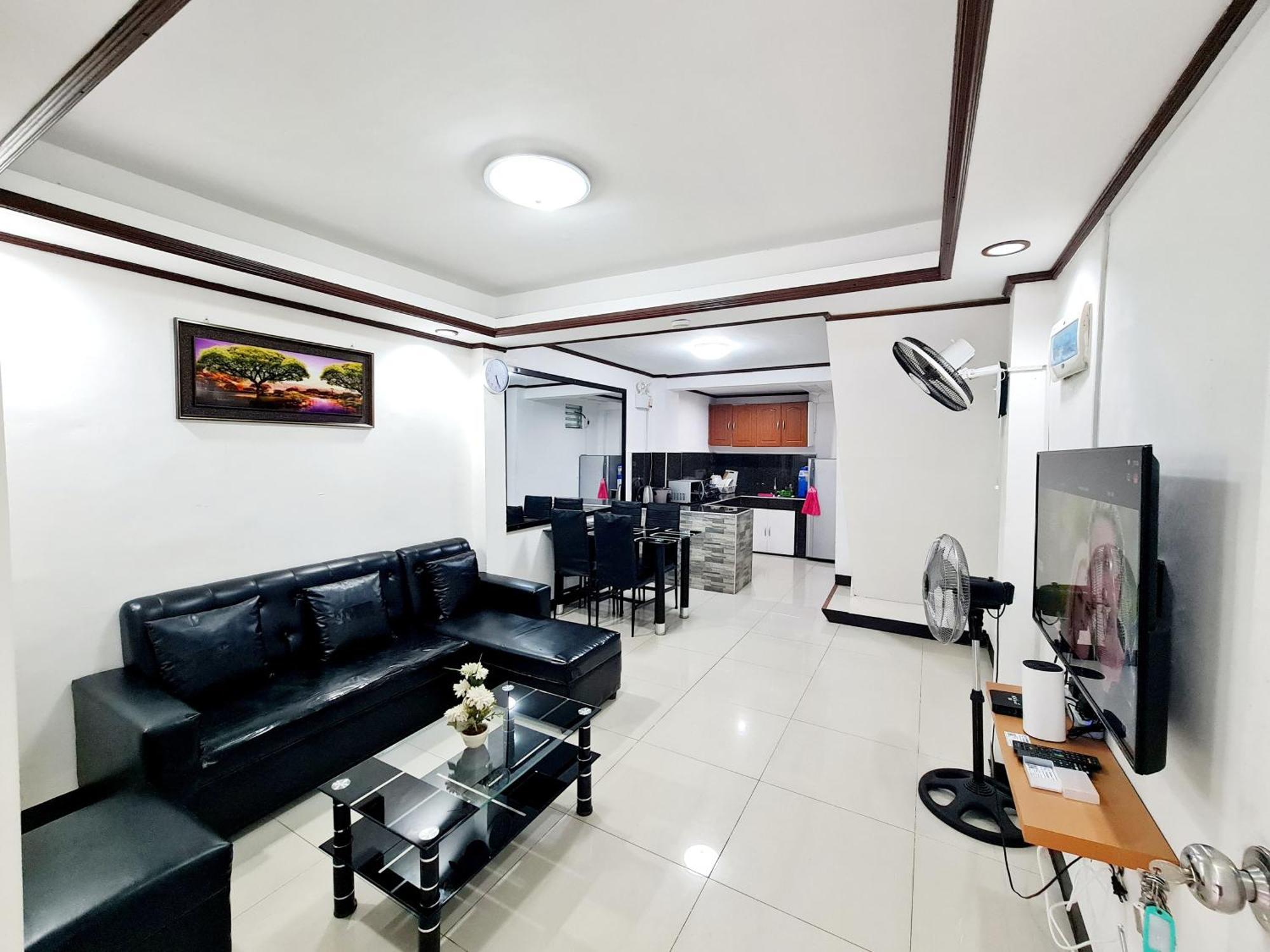 Calapan City Fully Furnished House Transient Near Xentromall L39 Eksteriør bilde